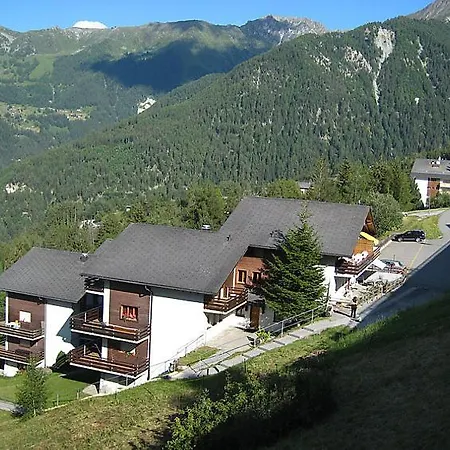 Lägenhet Sleeps 8 Wifi *